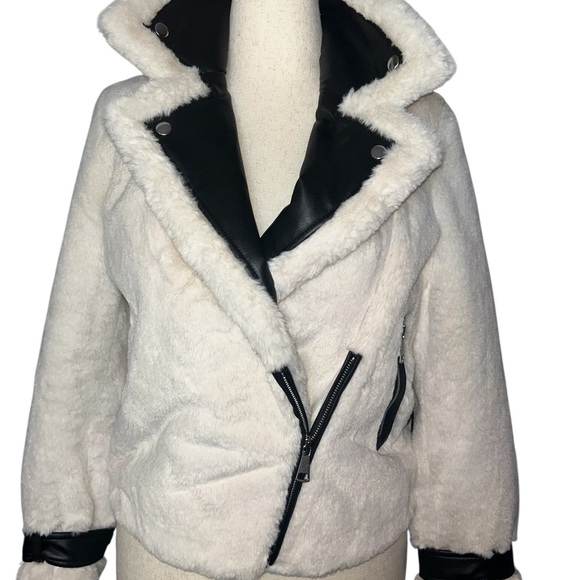 NWOT Express faux fur fux leather moto jacket - Picture 2 of 9